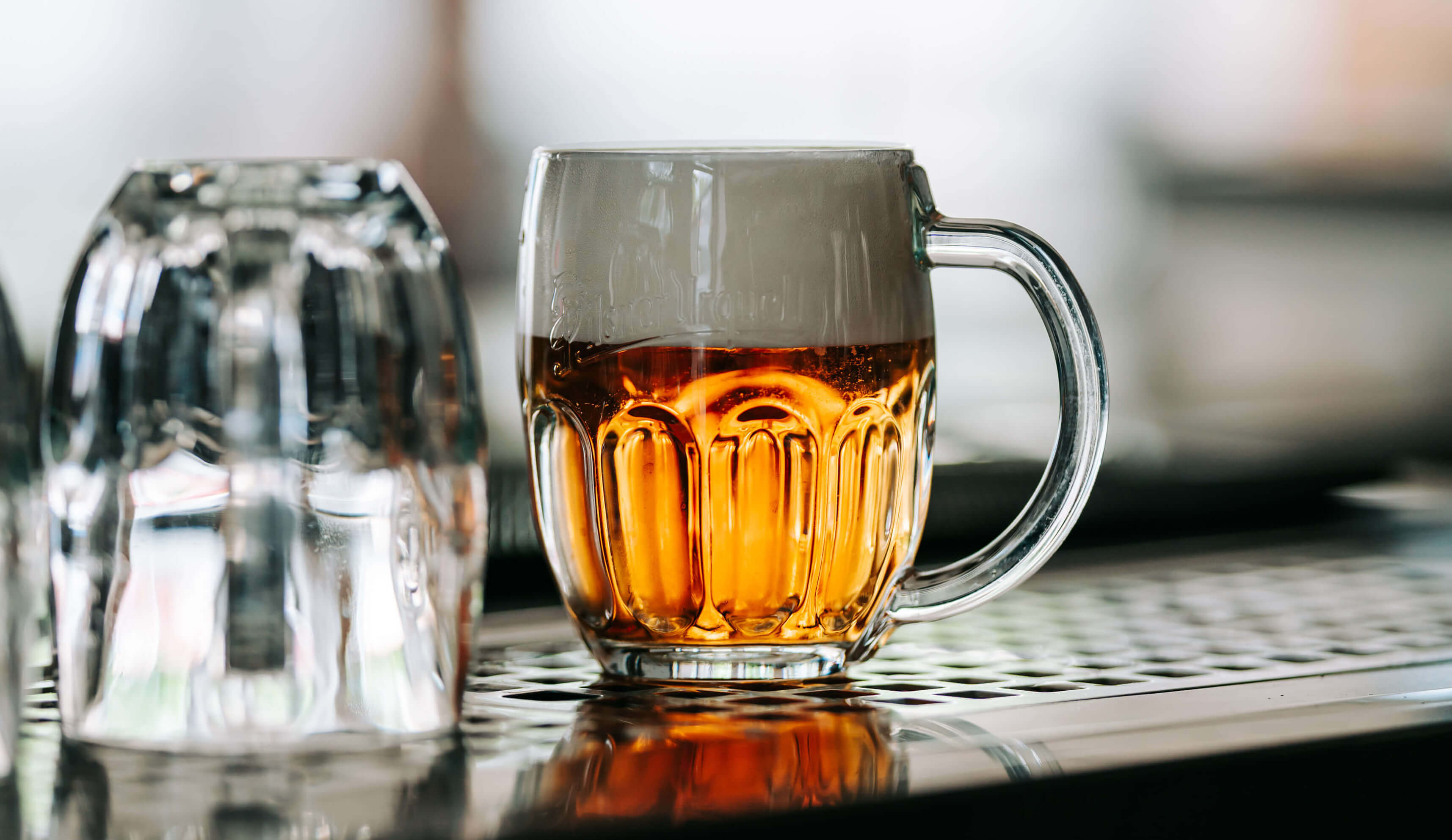 Pivo na výčepu v brněnské restauraci KAMJINAM - kontaktujte nás